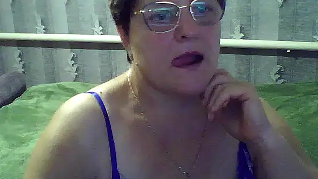 Snapshot of ElzaJewel chatting on October 14, 2025, 7:42 am ElzaJewel online show from October 14, 2025, 7:42 am