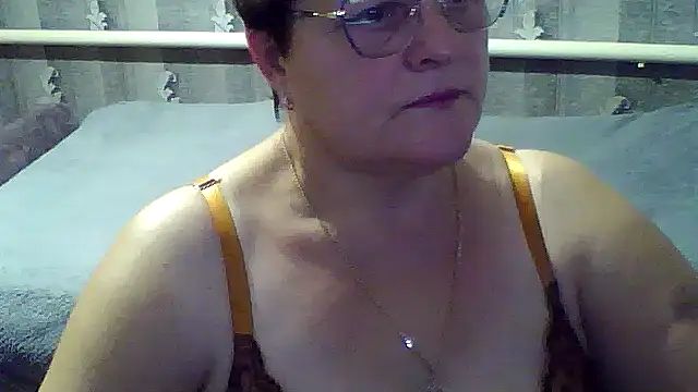 Snapshot of ElzaJewel chatting on November 8, 2025, 5:27 pm ElzaJewel online show from November 8, 2025, 5:27 pm