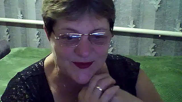 Snapshot of ElzaJewel chatting on September 17, 2025, 5:48 pm ElzaJewel online show from September 17, 2025, 5:48 pm