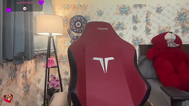 Snapshot of EZ_shuvani chatting on November 17, 2025, 5:06 pm EZ shuvani online show from November 17, 2025, 5:06 pm