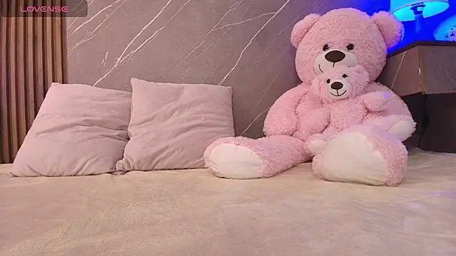 Snapshot of ariana_jhonson1 chatting on February 11, 2026, 12:27 pm ariana jhonson1 online show from February 11, 2026, 12:27 pm