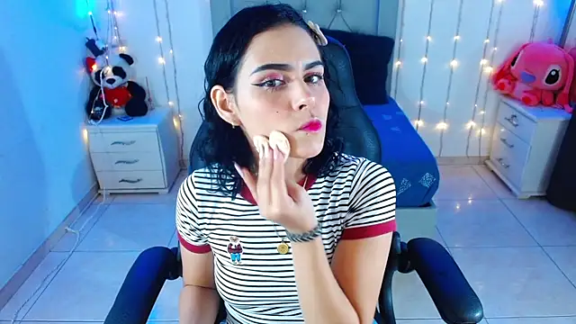 Snapshot of veronica_luar chatting on October 3, 2025, 3:20 am veronica luar online show from October 3, 2025, 3:20 am