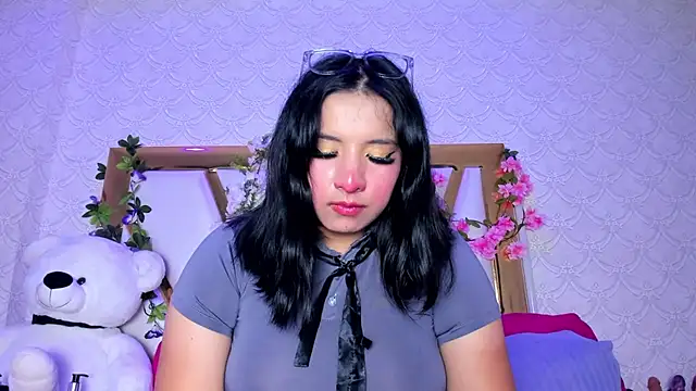 BeccaMathew online show from April 18, 2026, 1:08 am