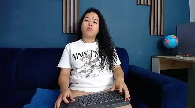Snapshot of ema_abby chatting on February 12, 2025, 7:02 pm ema abby online show from February 12, 2025, 7:02 pm