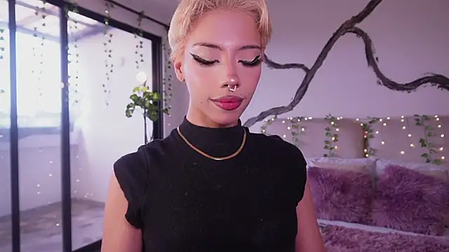 soidai miiu online show from October 3, 2025, 7:04 pm