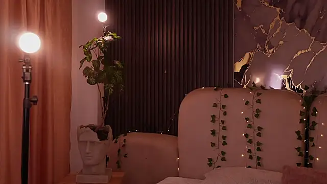 soidai miiu online show from April 15, 2026, 9:48 pm