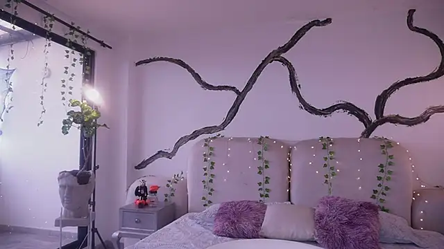 soidai miiu online show from November 2, 2025, 4:23 pm