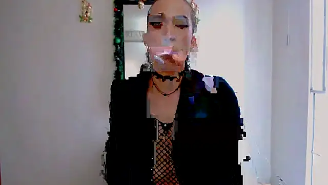 Snapshot of NovaNyx11 chatting on December 17, 2025, 9:20 pm NovaNyx11 online show from December 17, 2025, 9:20 pm