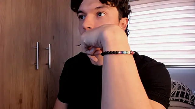 Mastrangelo xxx online show from December 1, 2025, 9:15 pm