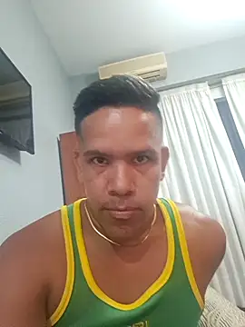 Snapshot of liamlara chatting on February 2, 2025, 3:54 am liamlara online show from February 2, 2025, 3:54 am