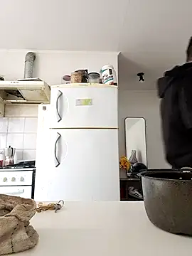 Snapshot of liamlara chatting on September 21, 2025, 3:50 pm liamlara online show from September 21, 2025, 3:50 pm