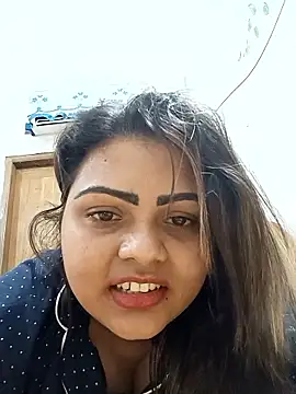 Snapshot of blue-berry07 chatting on May 4, 2026, 2:20 pm blue-berry07 online show from May 4, 2026, 2:20 pm
