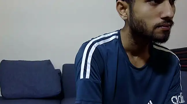 Queen Couple online show from March 9, 2025, 6:28 am