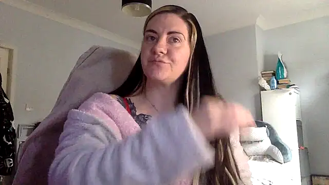 AureliaXOX online show from February 9, 2025, 11:04 am