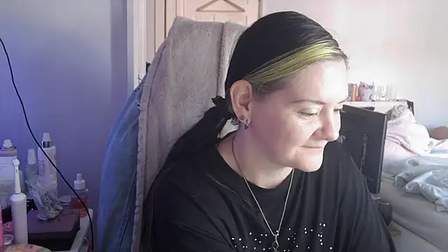 Snapshot of AureliaXOX chatting on September 12, 2025, 8:47 am AureliaXOX online show from September 12, 2025, 8:47 am