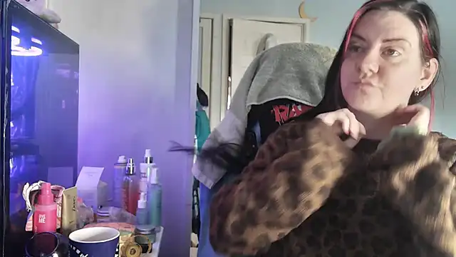 AureliaXOX online show from January 8, 2026, 9:59 am