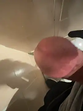 Snapshot of sark0606 chatting on February 17, 2026, 4:37 pm sark0606 online show from February 17, 2026, 4:37 pm