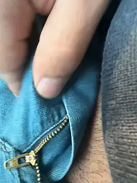 Snapshot of sark0606 chatting on February 14, 2025, 2:23 pm sark0606 online show from February 14, 2025, 2:23 pm