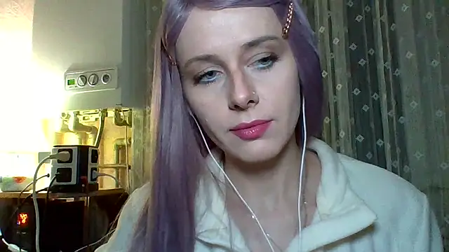 Snapshot of LuminousLady chatting on March 3, 2025, 5:41 pm LuminousLady online show from March 3, 2025, 5:41 pm