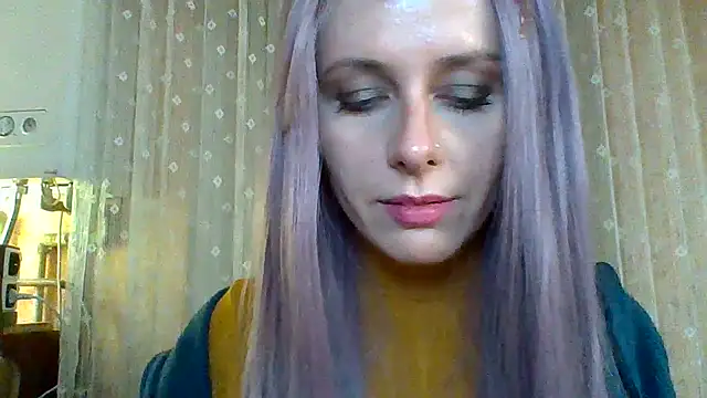 Snapshot of LuminousLady chatting on February 18, 2025, 10:36 pm LuminousLady online show from February 18, 2025, 10:36 pm