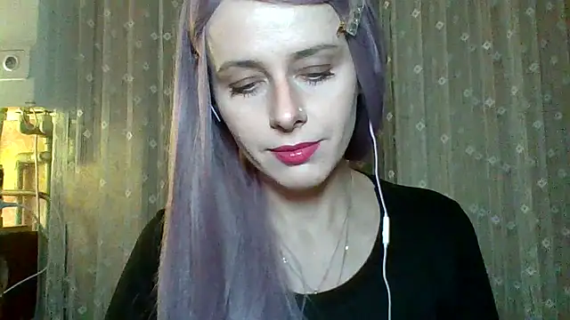 Snapshot of LuminousLady chatting on February 26, 2025, 7:32 pm LuminousLady online show from February 26, 2025, 7:32 pm