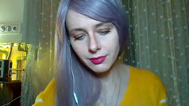 Snapshot of LuminousLady chatting on February 24, 2025, 5:53 pm LuminousLady online show from February 24, 2025, 5:53 pm