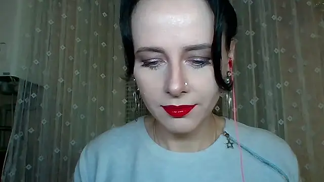 Snapshot of LuminousLady chatting on December 14, 2025, 6:13 pm LuminousLady online show from December 14, 2025, 6:13 pm