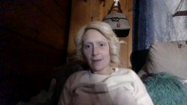 beautifulme23 online show from February 16, 2025, 3:47 am