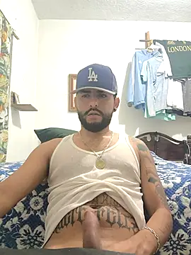 Snapshot of dickman10 chatting on October 28, 2025, 4:13 am dickman10 online show from October 28, 2025, 4:13 am