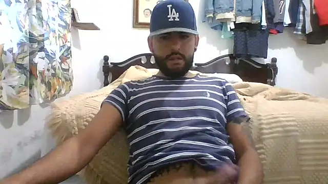 Snapshot of dickman10 chatting on December 1, 2025, 2:40 pm dickman10 online show from December 1, 2025, 2:40 pm