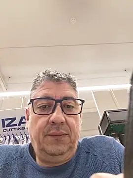 Fafas26 online show from December 17, 2025, 7:57 am