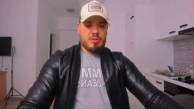 Snapshot of ZackMasterss chatting on December 22, 2025, 7:14 pm ZackMasterss online show from December 22, 2025, 7:14 pm