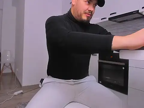 Snapshot of ZackMasterss chatting on February 1, 2026, 12:31 am ZackMasterss online show from February 1, 2026, 12:31 am