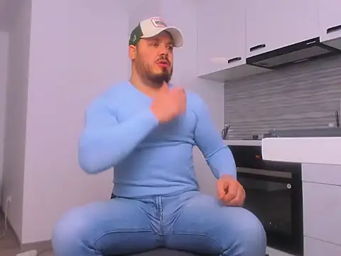 Snapshot of ZackMasterss chatting on February 17, 2026, 12:08 am ZackMasterss online show from February 17, 2026, 12:08 am