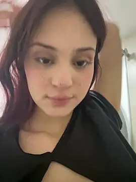 Snapshot of AngelRuby chatting on October 14, 2025, 11:36 pm AngelRuby online show from October 14, 2025, 11:36 pm