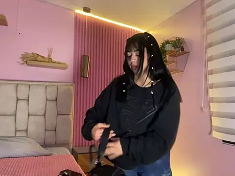 Valu euphoria online show from March 14, 2025, 6:29 pm