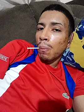 Mineirinho043 online show from March 6, 2025, 1:05 am