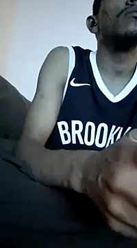 Mineirinho043 online show from March 15, 2025, 4:13 am