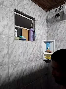 Snapshot of Mineirinho043 chatting on December 5, 2025, 4:44 am Mineirinho043 online show from December 5, 2025, 4:44 am