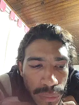 Snapshot of Mineirinho043 chatting on December 4, 2025, 1:04 am Mineirinho043 online show from December 4, 2025, 1:04 am