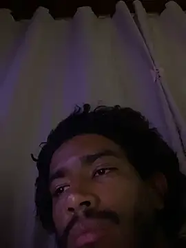 Snapshot of Mineirinho043 chatting on November 30, 2025, 12:44 am Mineirinho043 online show from November 30, 2025, 12:44 am