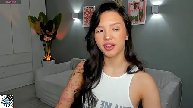 RikoAsada online show from November 14, 2025, 7:12 am