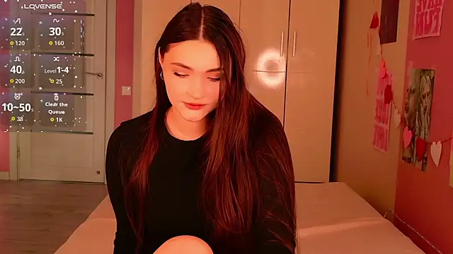 Kira Jin online show from April 13, 2026, 10:41 am