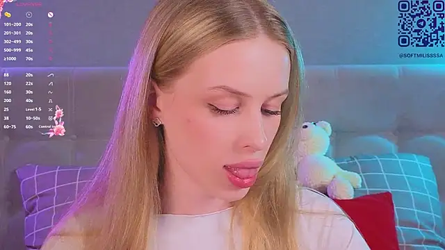 soft babe online show from April 22, 2026, 9:32 pm