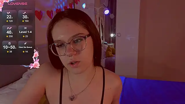 Mia Luw online show from February 25, 2026, 5:07 am