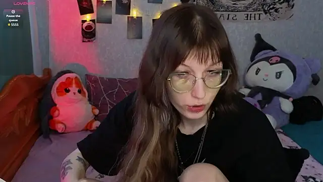 Snapshot of lissaros chatting on February 18, 2026, 8:44 am lissaros online show from February 18, 2026, 8:44 am