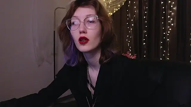 Snapshot of lissaros chatting on January 7, 2026, 5:12 am lissaros online show from January 7, 2026, 5:12 am