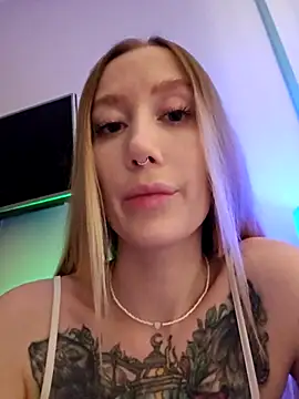 Snapshot of Pussy_Drive03 chatting on February 17, 2025, 10:40 am Pussy Drive03 online show from February 17, 2025, 10:40 am