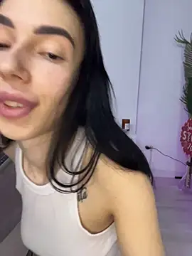 Snapshot of Celine_Roxelle chatting on December 19, 2025, 9:06 pm Celine Roxelle online show from December 19, 2025, 9:06 pm