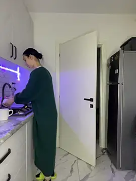 Snapshot of Celine_Roxelle chatting on January 8, 2026, 2:56 pm Celine Roxelle online show from January 8, 2026, 2:56 pm